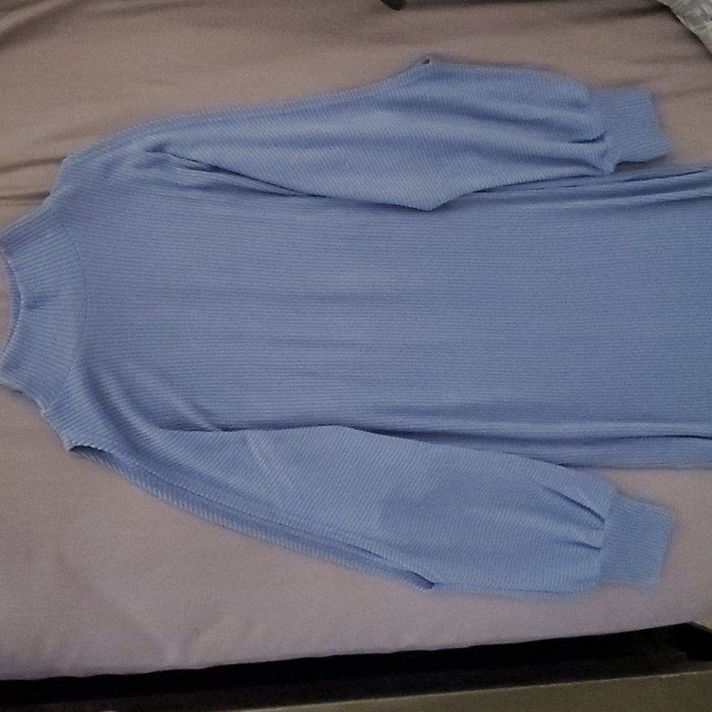 Blue ribbed slit sleeve dress